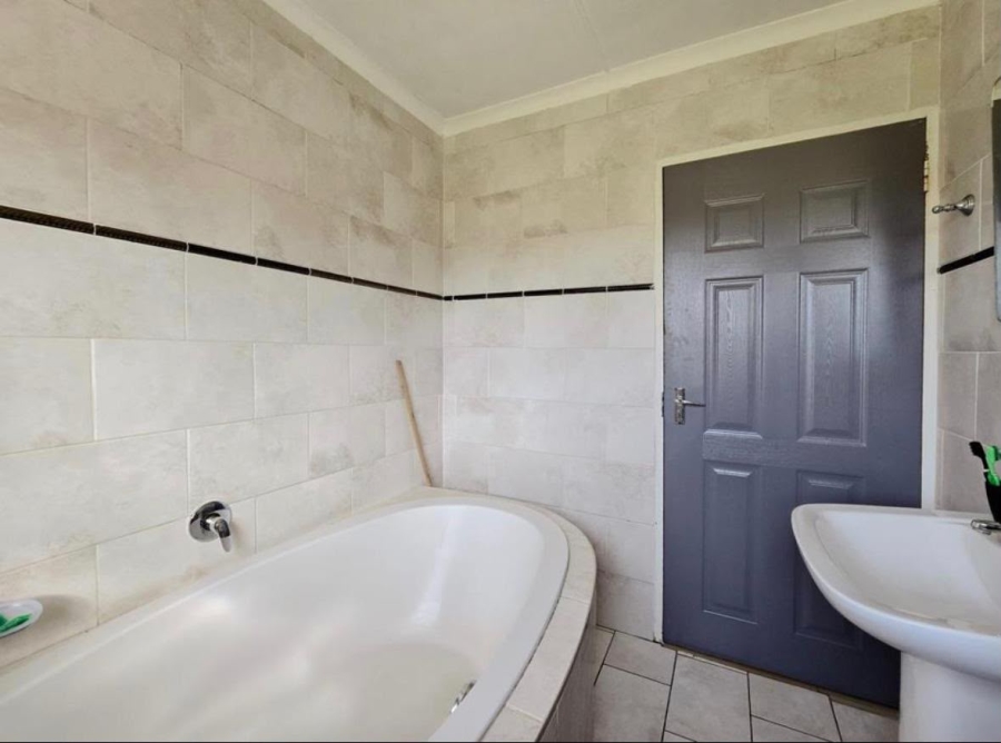 3 Bedroom Property for Sale in Amalinda Eastern Cape